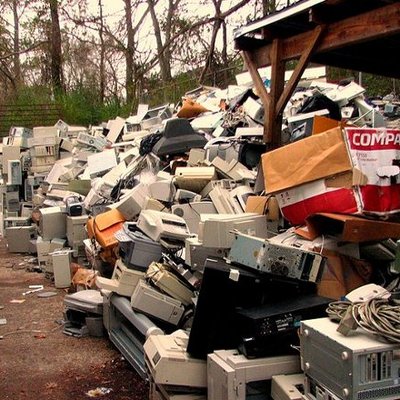 Box electronic waste commons.wikimedia.org 660x440